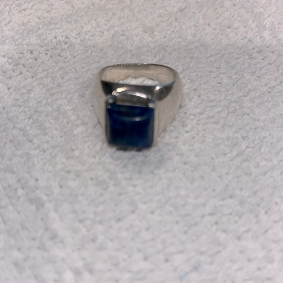 Ring - Picture 1 of 2